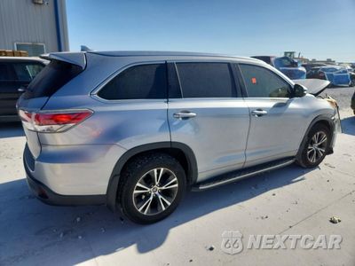 Trzecie zdjęcie samochodu z tyłu: 2016 TOYOTA HIGHLANDER XLE VIN:5TDKKRFH4GS164654 - miniatura