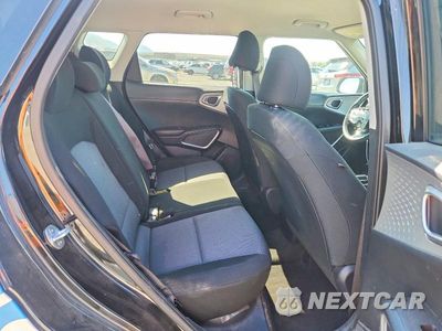 Zdjęcie 10 z 12 samochodu: 2023 KIA SOUL LX VIN:KNDJ23AU4P7891896 - miniatura