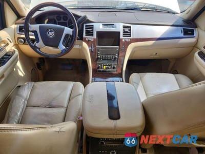 Zdjęcie 8 z 13 samochodu: 2007 CADILLAC ESCALADE ESV VIN:1GYFK66837R359069 - miniatura