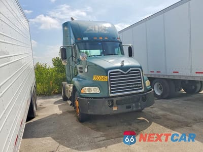 Czwarte zdjęcie samochodu z boku: 2016 MACK CXU612 SEMI TRUCK VIN:1M1AW01X8GM007991 - miniatura