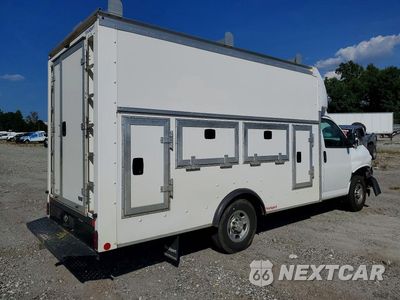 Trzecie zdjęcie samochodu z tyłu: 2018 CHEVROLET EXPRESS DELIVERY TRUCK VIN:1GB0GRFG3J1338593 - miniatura