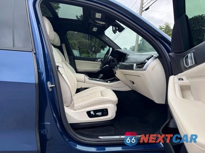 Piąte zdjęcie samochodu w środku: 2022 BMW X5 XDRIVE45E VIN:5UXTA6C09N9J12211 - miniatura