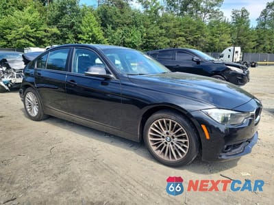 Czwarte zdjęcie samochodu z boku: 2016 BMW 320 XI VIN:WBA8A3C57GK690494 - miniatura