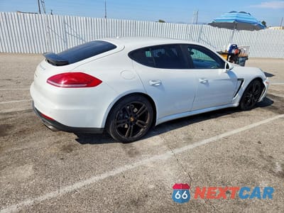 Trzecie zdjęcie samochodu z tyłu: 2015 PORSCHE PANAMERA 2 VIN:WP0AA2A75FL002455 - miniatura
