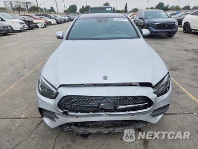 Piąte zdjęcie samochodu w środku: 2021 MERCEDES-BENZ E 350 VIN:W1KZF8DB7MA925655 - miniatura