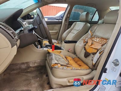 Zdjęcie 7 z 13 samochodu: 2003 HONDA ACCORD EX VIN:1HGCM566X3A097797 - miniatura