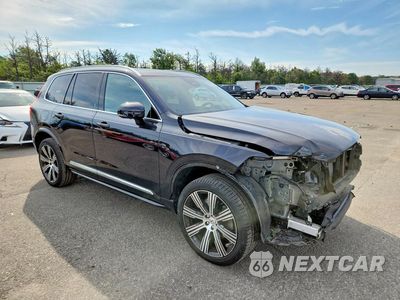 Czwarte zdjęcie samochodu z boku: 2023 VOLVO XC90 ULTIMATE VIN:YV40621A5P1903067 - miniatura