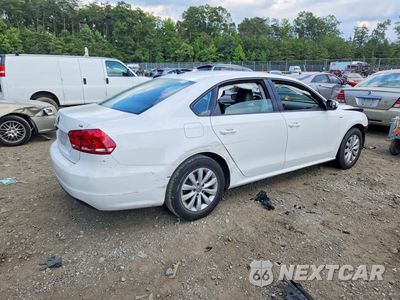 Trzecie zdjęcie samochodu z tyłu: 2015 VOLKSWAGEN PASSAT S VIN:1VWAT7A39FC099466 - miniatura