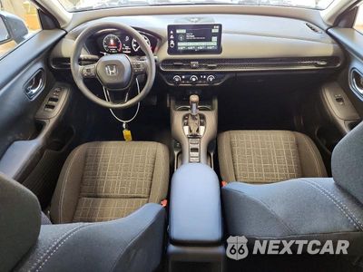 Zdjęcie 8 z 13 samochodu: 2027 HONDA HR-V LX VIN:3CZRZ1H3XVM708594 - miniatura