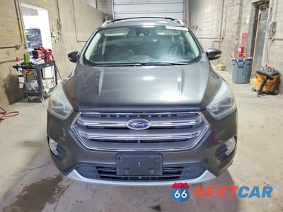 Piąte zdjęcie samochodu w środku: 2017 FORD ESCAPE TITANIUM VIN:1FMCU9J97HUB33454 - miniatura