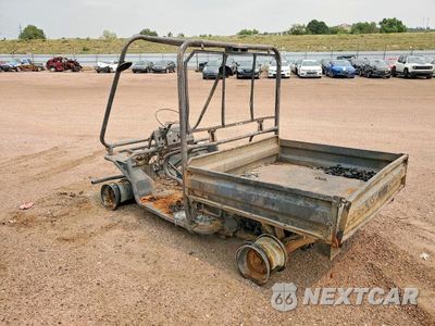 Trzecie zdjęcie samochodu z tyłu: 2000 KAWASAKI MULE 2510 UTILITY VEHICLE VIN:JK1AFCA19YB530537 - miniatura