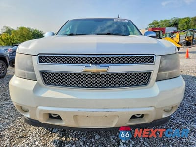 Piąte zdjęcie samochodu w środku: 2009 CHEVROLET SUBURBAN K1500 LTZ VIN:1GNFK36339R234561 - miniatura