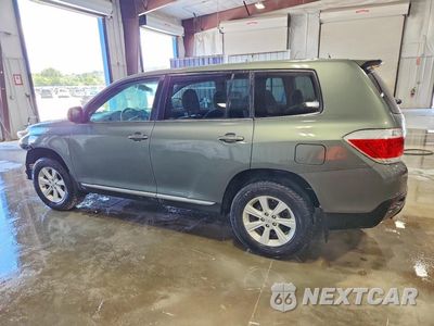 Drugie zdjęcie samochodu z przodu: 2013 TOYOTA HIGHLANDER BASE VIN:5TDBK3EH6DS247657 - miniatura
