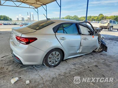 Trzecie zdjęcie samochodu z tyłu: 2020 KIA RIO S VIN:3KPA24ADXLE255824 - miniatura