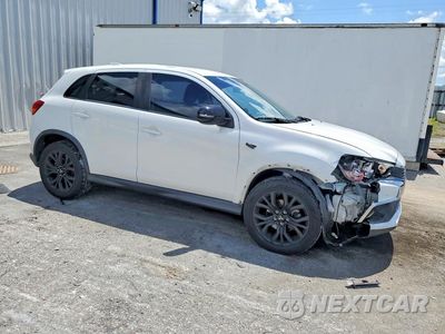 Czwarte zdjęcie samochodu z boku: 2017 MITSUBISHI OUTLANDER SPORT ES VIN:JA4AP3AU5HZ049943 - miniatura