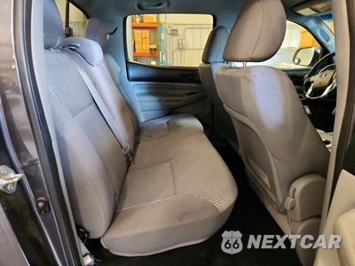 Zdjęcie 10 z 12 samochodu: 2014 TOYOTA TACOMA V6 VIN:3TMLU4EN6EM143181 - miniatura