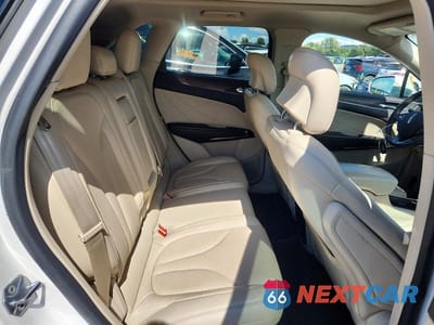 Zdjęcie 11 z 13 samochodu: 2019 LINCOLN MKC RESERVE VIN:5LMCJ3C92KUL03775 - miniatura