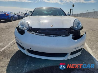 Piąte zdjęcie samochodu w środku: 2015 PORSCHE PANAMERA 2 VIN:WP0AA2A75FL002455 - miniatura