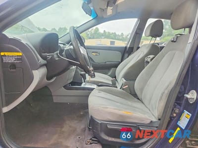 Zdjęcie 7 z 12 samochodu: 2010 HYUNDAI ELANTRA GLS VIN:KMHDU4AD6AU966079 - miniatura
