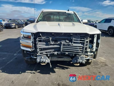 Piąte zdjęcie samochodu w środku: 2017 CHEVROLET SILVERADO C1500 LT VIN:1GCPCREC3HF131980 - miniatura
