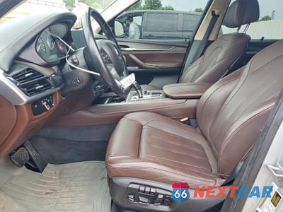 Zdjęcie 7 z 13 samochodu: 2016 BMW X5 XDR40E VIN:5UXKT0C55G0S78375 - miniatura