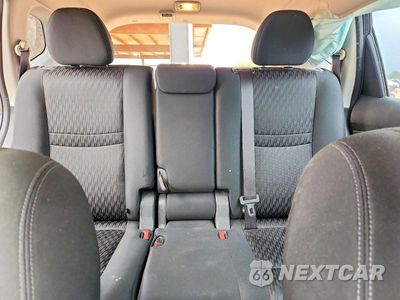 Zdjęcie 10 z 14 samochodu: 2018 NISSAN ROGUE S VIN:KNMAT2MTXJP550889 - miniatura