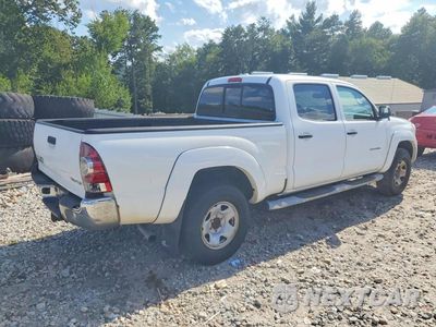 Trzecie zdjęcie samochodu z tyłu: 2010 TOYOTA TACOMA DOUBLE CAB LONG BED VIN:3TMMU4FN4AM023148 - miniatura