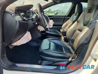 Zdjęcie 7 z 13 samochodu: 2015 TESLA MODEL S P85D VIN:5YJSA1H49FF098040 - miniatura