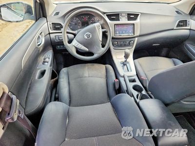 Zdjęcie 8 z 12 samochodu: 2015 NISSAN SENTRA S VIN:3N1AB7AP0FY286081 - miniatura