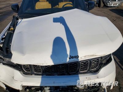 Zdjęcie 12 z 13 samochodu: 2023 JEEP GRAND CHEROKEE L SUMMIT VIN:1C4RJKEG6P8778899 - miniatura