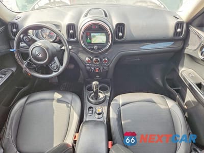 Zdjęcie 8 z 12 samochodu: 2020 MINI COUNTRYMAN VIN:WMZYW5C09L3L13738 - miniatura