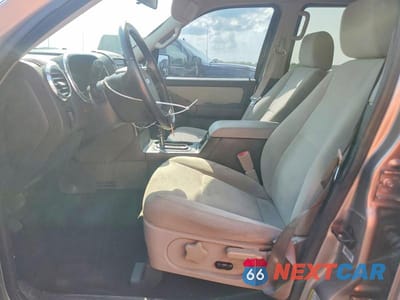 Zdjęcie 7 z 13 samochodu: 2008 FORD EXPLORER XLT VIN:1FMEU73888UB22772 - miniatura
