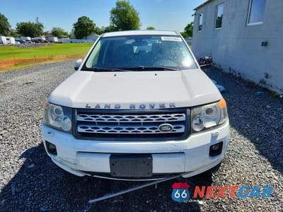 Piąte zdjęcie samochodu w środku: 2011 LAND ROVER LR2 HSE VIN:SALFR2BN8BH275939 - miniatura
