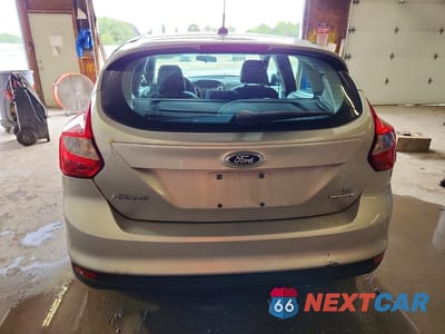 Zdjęcie 6 z 13 samochodu: 2014 FORD FOCUS SE VIN:1FADP3K21EL181943 - miniatura