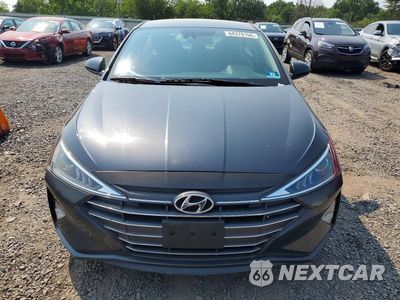 Piąte zdjęcie samochodu w środku: 2020 HYUNDAI ELANTRA SEL VIN:5NPD84LF9LH562021 - miniatura
