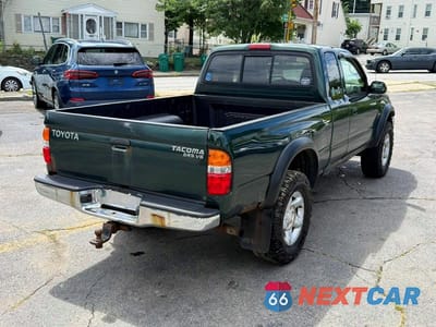 Trzecie zdjęcie samochodu z tyłu: 2004 TOYOTA TACOMA V6 VIN:5TEWN72NX4Z382623 - miniatura
