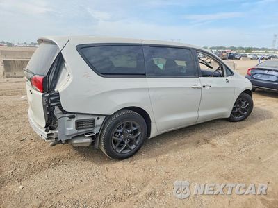 Trzecie zdjęcie samochodu z tyłu: 2019 CHRYSLER PACIFICA TOURING PLUS VIN:2C4RC1FG7KR609281 - miniatura