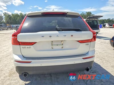 Zdjęcie 6 z 13 samochodu: 2019 VOLVO XC60 T5 MOMENTUM VIN:LYV102DK3KB280658 - miniatura