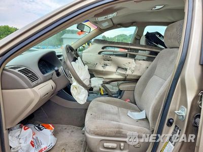 Zdjęcie 7 z 12 samochodu: 2004 TOYOTA CAMRY LE VIN:4T1BE32K24U817846 - miniatura
