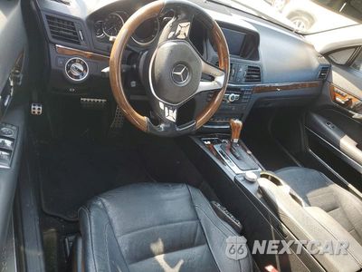 Zdjęcie 8 z 12 samochodu: 2012 MERCEDES-BENZ E 350 VIN:WDDKJ5KB0CF166365 - miniatura