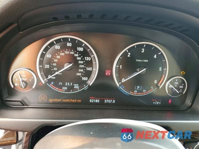 Zdjęcie 9 z 13 samochodu: 2016 BMW X5 XDRIVE35D VIN:5UXKS4C55G0N15053 - miniatura