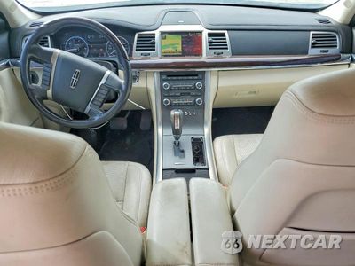 Zdjęcie 8 z 12 samochodu: 2009 LINCOLN MKS VIN:1LNHM94R19G627679 - miniatura