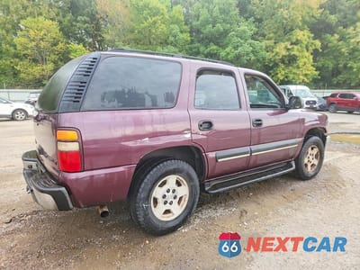 Trzecie zdjęcie samochodu z tyłu: 2004 CHEVROLET TAHOE C1500 VIN:1GNEC13V94R178346 - miniatura