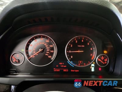 Zdjęcie 9 z 13 samochodu: 2018 BMW X5 XDRIVE35I VIN:5UXKR0C54J0X93213 - miniatura