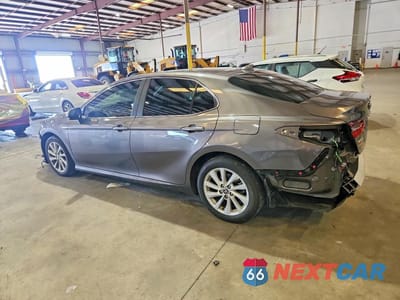 Drugie zdjęcie samochodu z przodu: 2022 TOYOTA CAMRY LE VIN:4T1C11AK9NU692089 - miniatura