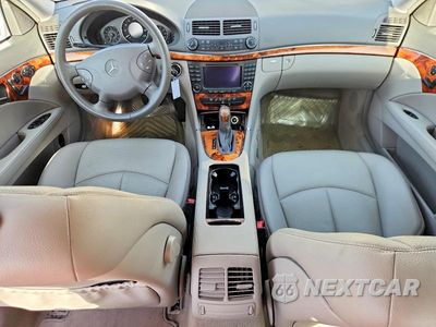 Zdjęcie 8 z 13 samochodu: 2006 MERCEDES-BENZ E 350 VIN:WDBUF56J66A767169 - miniatura