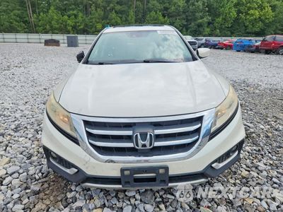 Piąte zdjęcie samochodu w środku: 2015 HONDA CROSSTOUR EXL VIN:5J6TF2H57FL000179 - miniatura