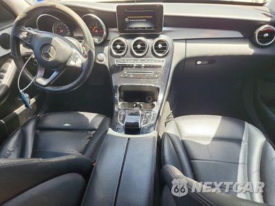 Zdjęcie 8 z 12 samochodu: 2015 MERCEDES-BENZ C 300 4MATIC VIN:55SWF4KB2FU026199 - miniatura