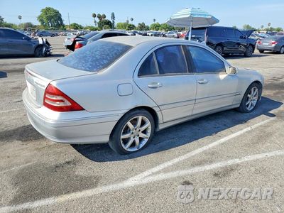 Trzecie zdjęcie samochodu z tyłu: 2003 MERCEDES-BENZ C 230K SPORT SEDAN VIN:WDBRF40J43A538042 - miniatura