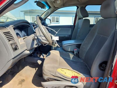 Zdjęcie 7 z 12 samochodu: 2005 DODGE DAKOTA QUAD SLT VIN:1D7HW48N85S245901 - miniatura